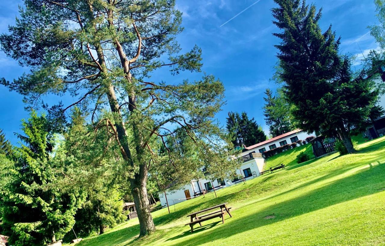 Hotel A Penzion Pegas Vlachovice 외부 사진